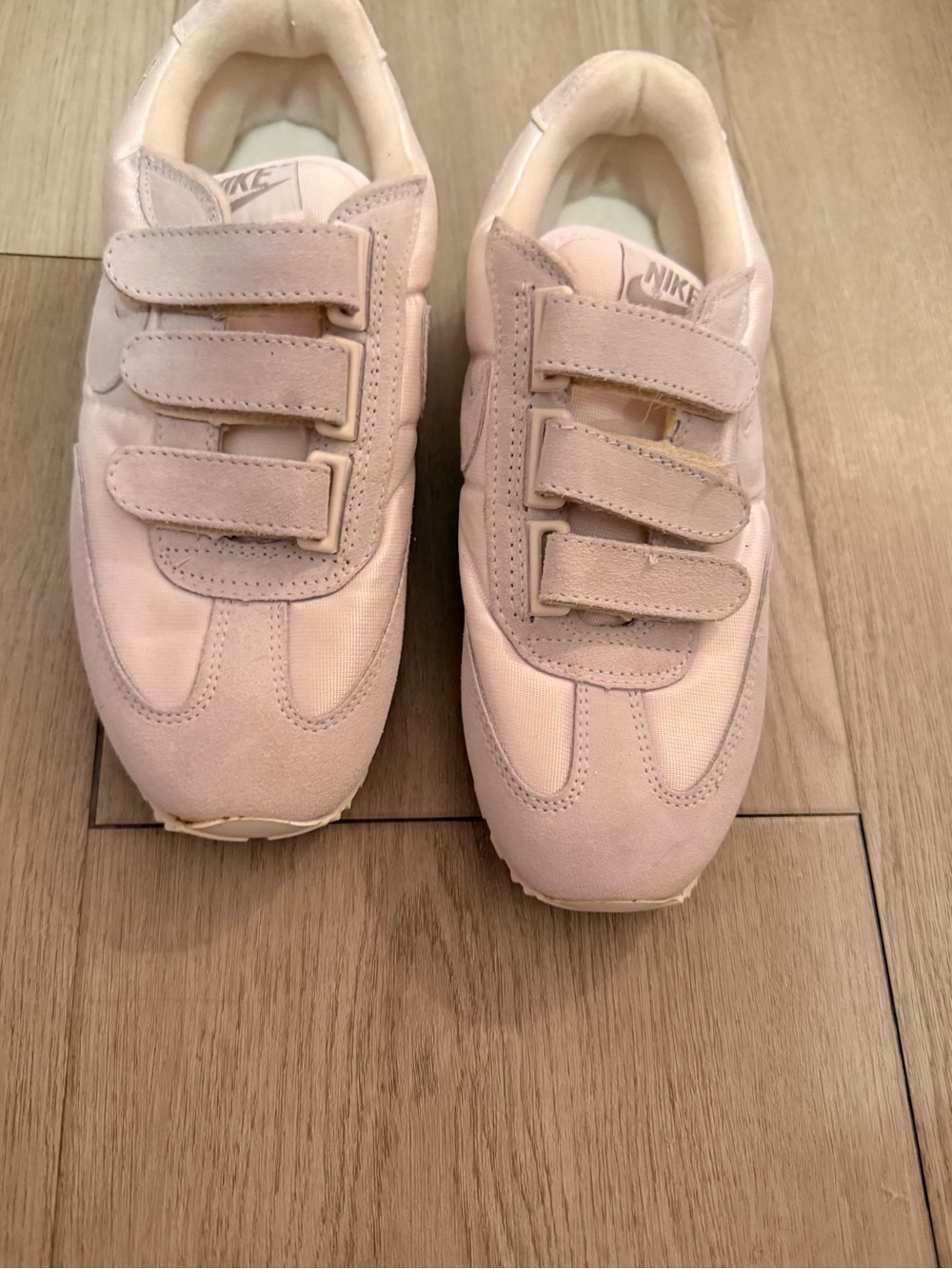 Vintage Nike Sneakers Size 5.5, White , NWOT, Women’s